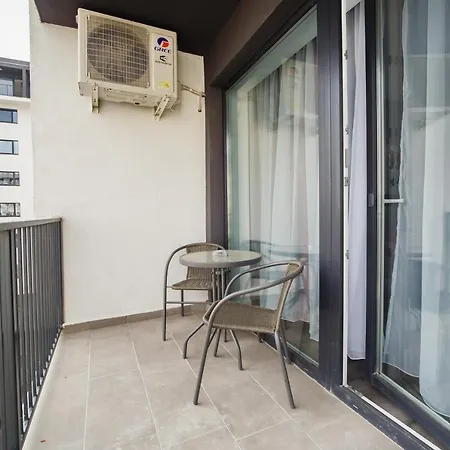 Trio Pink Apartment Oradea Exterior photo